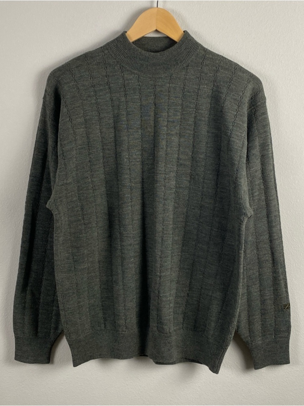 Cutter & Buck Vintage Wool Textured Cable/Rib Knit Long Sleeve Mock Neck Sweater